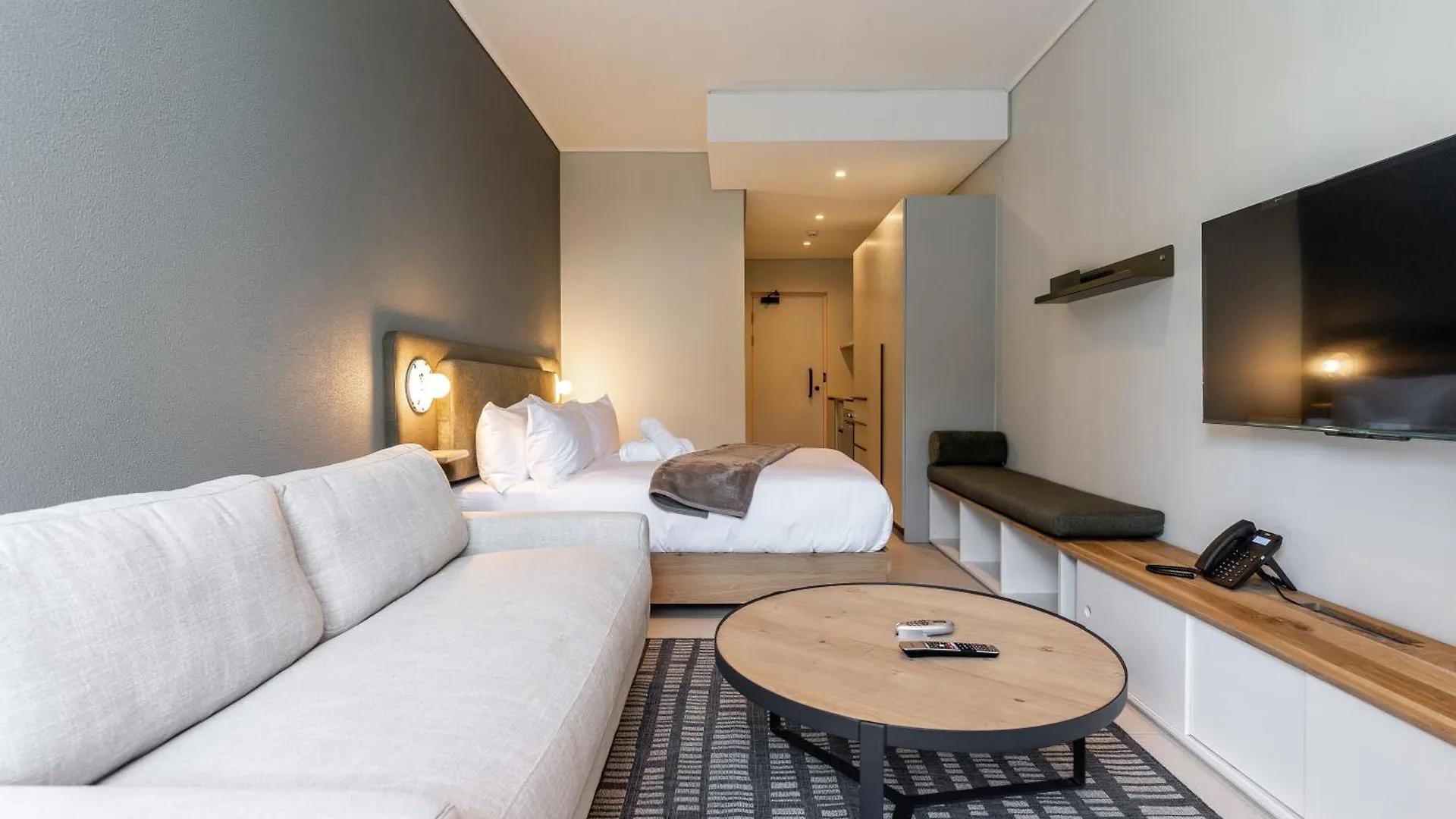 The Rose 206 - Modern Studio Apartment With Pool Κέιπ Τάουν 0*,